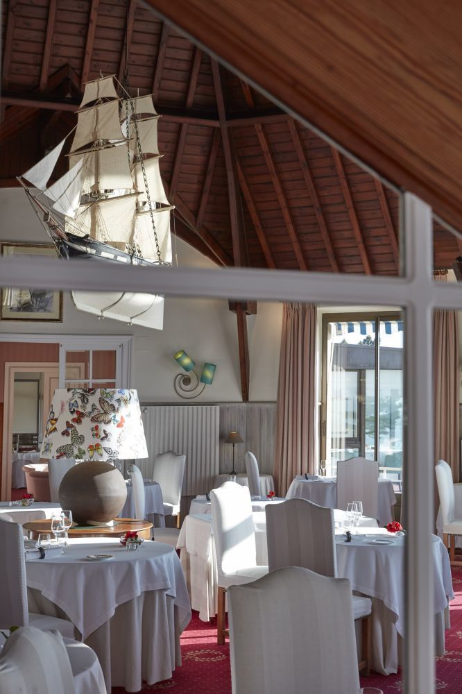 Manoir de Lan Kerellec - Dining